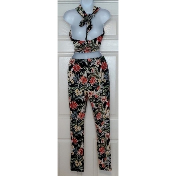 **2 piece tropical set pants and wrap top size large - Picture 6 of 11